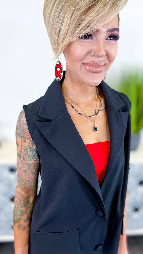 The ZigZag Stripe OUTERWEAR Black Martini Nights Vest