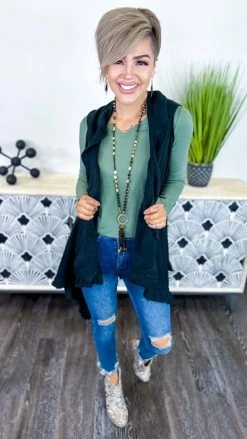 Your Fashion Wholesale Black Me Time Vest OUTERWEAR