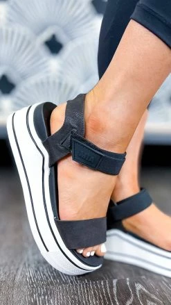 MIA Black Odelia Platform Sandals