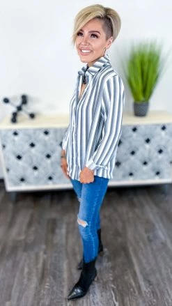 The ZigZag Stripe Black Passing By Top