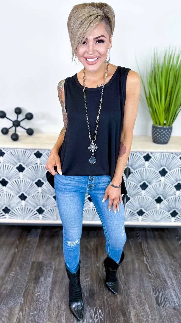 The ZigZag Stripe Black Ribbed Right On Time Tank