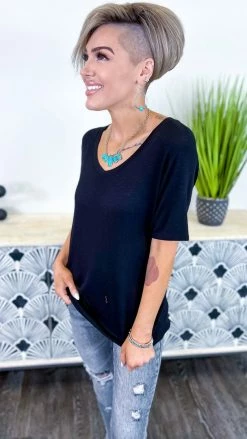 The ZigZag Stripe TOPS & TUNICS Black Slub Boyfriend Tee