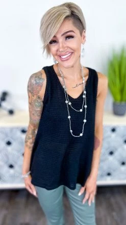 The ZigZag Stripe Black Style Leader Tank TOPS & TUNICS