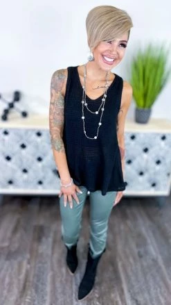 The ZigZag Stripe Black Style Leader Tank TOPS & TUNICS