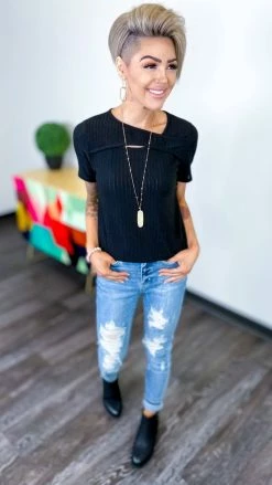 The ZigZag Stripe Black Sweet Glance Top TOPS & TUNICS