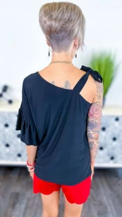 The ZigZag Stripe Black Sweetest Impression Top [NO RETURNS] TOPS & TUNICS