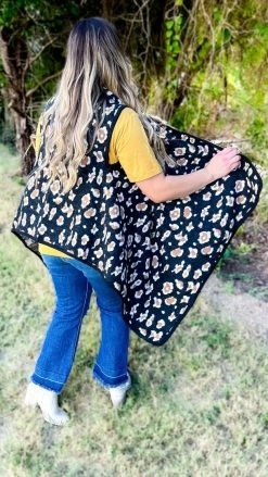 Your Fashion Wholesale Black Totally Convinced Vest OUTERWEAR