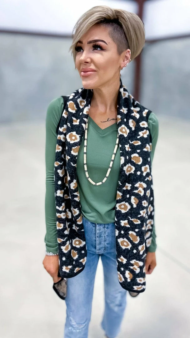 Your Fashion Wholesale Black Totally Convinced Vest OUTERWEAR