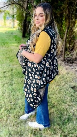 Your Fashion Wholesale Black Totally Convinced Vest OUTERWEAR