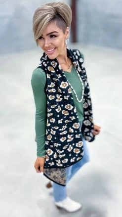 Your Fashion Wholesale Black Totally Convinced Vest OUTERWEAR