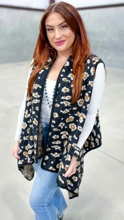 Your Fashion Wholesale Black Totally Convinced Vest OUTERWEAR