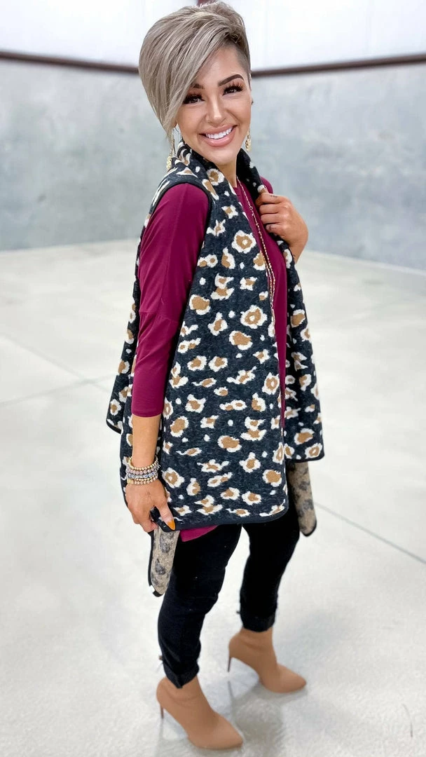 Your Fashion Wholesale Black Totally Convinced Vest OUTERWEAR