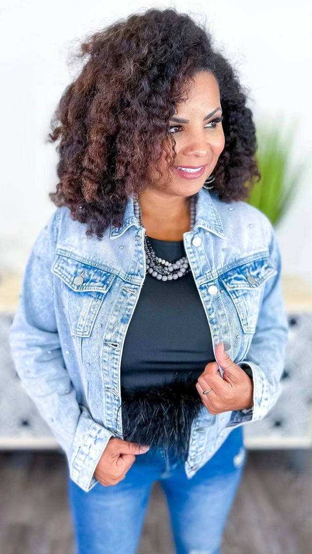 The ZigZag Stripe Black Uptown Views Top