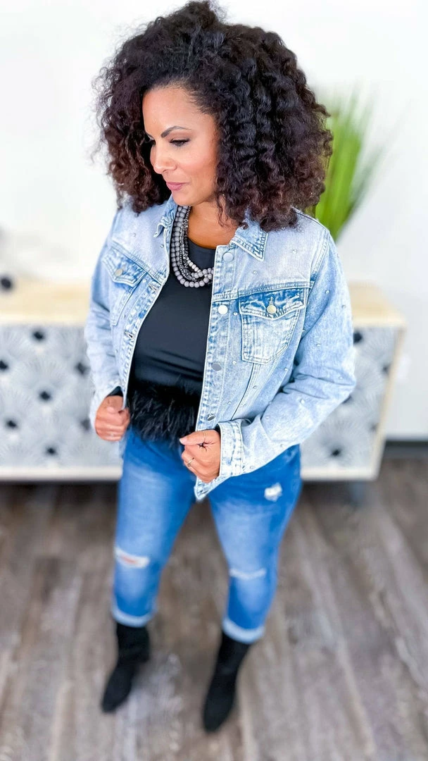 The ZigZag Stripe Black Uptown Views Top