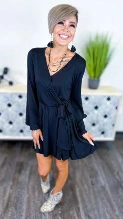 The ZigZag Stripe Black Winning Awards Dress DRESSES