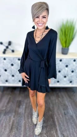 The ZigZag Stripe Black Winning Awards Dress DRESSES