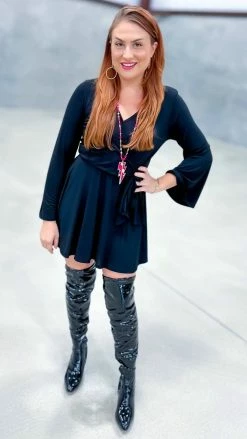 The ZigZag Stripe Black Winning Awards Dress DRESSES