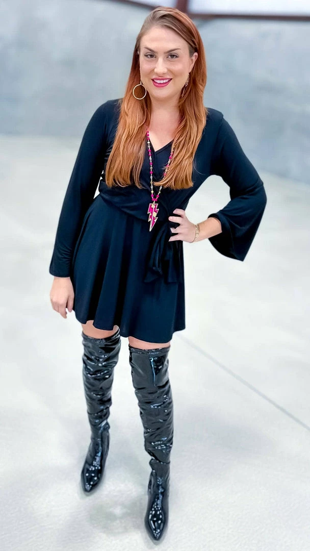 The ZigZag Stripe Black Winning Awards Dress DRESSES