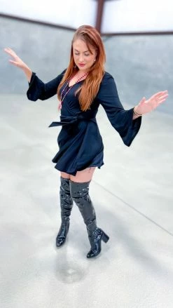 The ZigZag Stripe Black Winning Awards Dress DRESSES