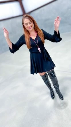 The ZigZag Stripe Black Winning Awards Dress DRESSES