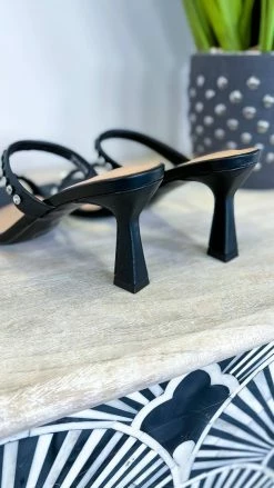 Chinese Laundry SHOES Black Yo Yo Heels