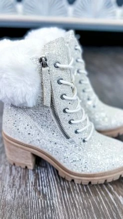 Very G Blink Boots SHOES