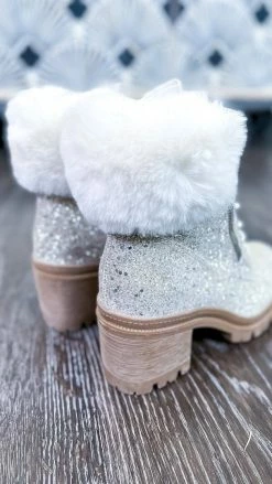 Very G Blink Boots SHOES