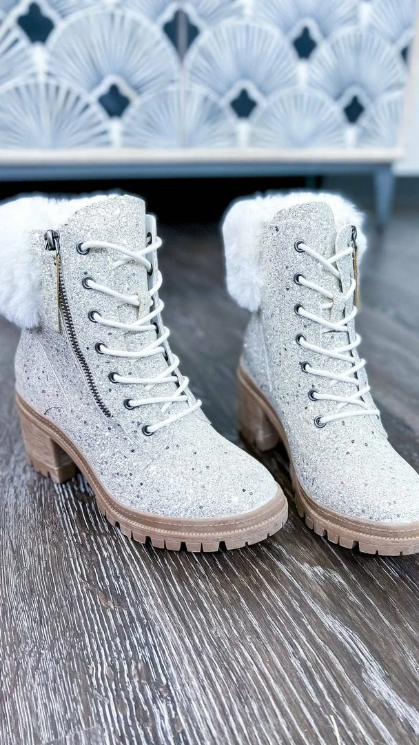 Very G Blink Boots SHOES