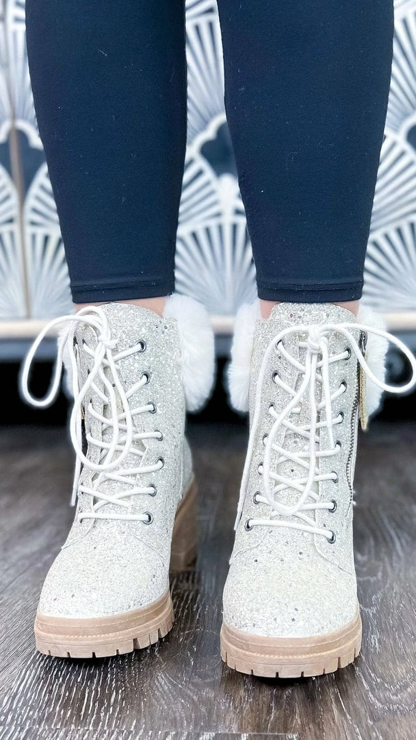 Very G Blink Boots SHOES