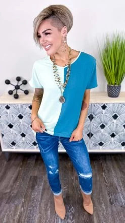 The ZigZag Stripe Blue Fashion Craze Top [NO RETURNS]