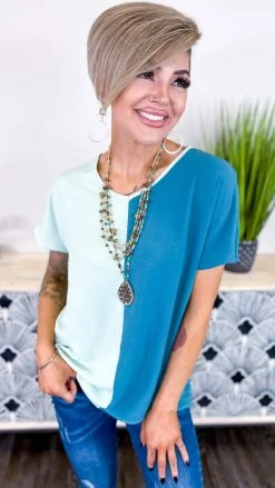 The ZigZag Stripe Blue Fashion Craze Top [NO RETURNS]