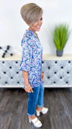 The ZigZag Stripe Blue Reliable Love Top