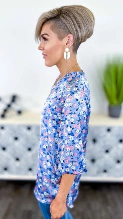 The ZigZag Stripe Blue Reliable Love Top