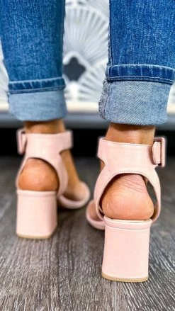 Chinese Laundry SHOES Blush Blest Heels
