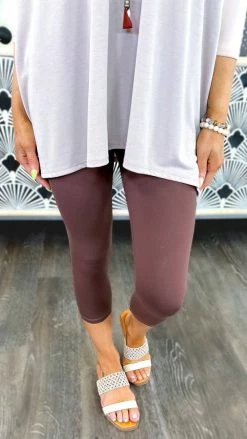 The ZigZag Stripe BOTTOMS Brown Cropped Elite Leggings