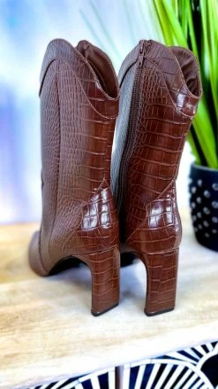 Chinese Laundry SHOES Brown Forester Boots