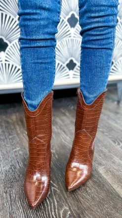 Chinese Laundry SHOES Brown Forester Boots