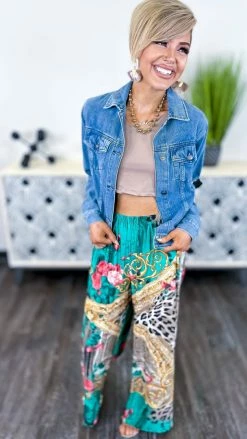 The ZigZag Stripe Brown V-Neck Crop Brami Bramis