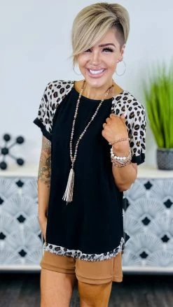 The ZigZag Stripe BOTTOMS Brown Wow Factor Shorts [NO RETURNS]