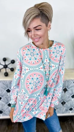 The ZigZag Stripe TOPS & TUNICS Captivating Style Top