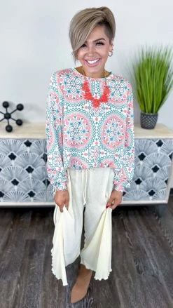 The ZigZag Stripe TOPS & TUNICS Captivating Style Top