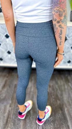 The ZigZag Stripe Charcoal Cropped Elite Leggings