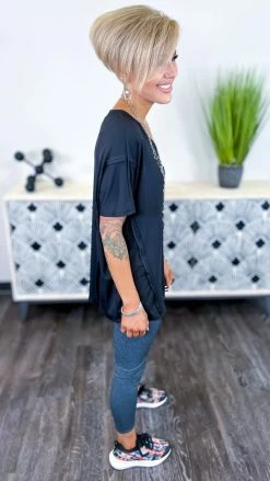 The ZigZag Stripe Charcoal Elite Leggings BOTTOMS