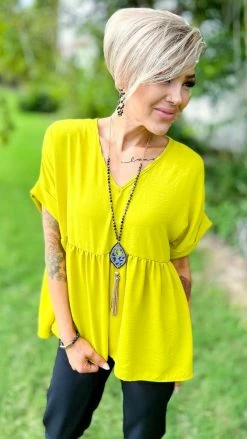 The ZigZag Stripe TOPS & TUNICS Chartreuse City Sleek Top