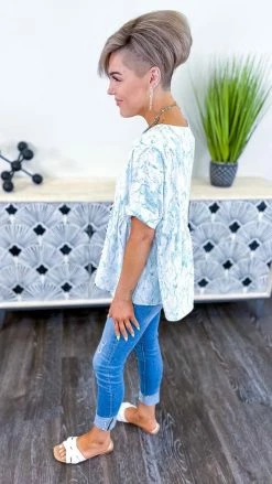 The ZigZag Stripe TOPS & TUNICS Choice To Stay Top