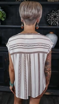 Savanna Jane Country Views Top