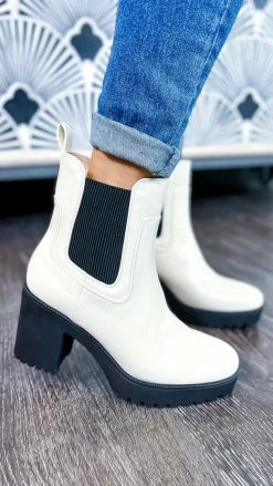 Chinese Laundry SHOES Cream Good Day Booties