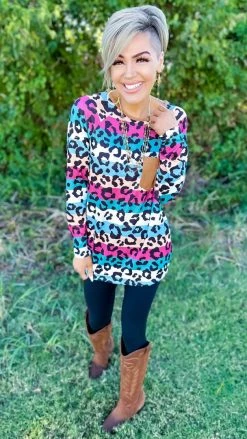 The ZigZag Stripe Cue The Cozy Top TOPS & TUNICS