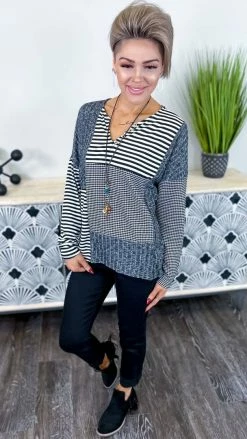 Sugarfox Deciding Factor Top TOPS & TUNICS