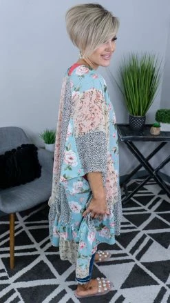 GiGiO Delighted Smile Cardigan OUTERWEAR